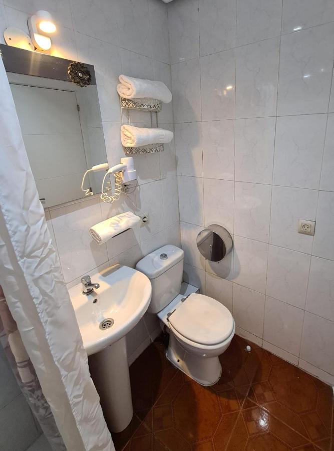 Hostal Santa Barbara Madrid Eksteriør bilde